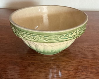 Hull Pottery Gothic Arch RARE 5 Inch Bowl