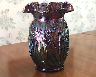 Vintage Fenton Plum Irridescent  Carnival Glass Daffodil 8” Vase