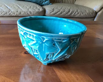 Old McCoy Ivy and Berries Jardinaire Planter
