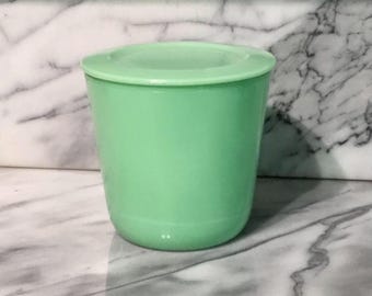 McKee Jadeite RaRe Covered Round Canister Dish with Lid