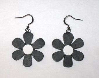Flower Earrings,Black Flower Earrings,60's Earrings,Flower Jewelry,Black & White Earrings,Hippie Earrings,Retro Earrings,CuteFlower Dangles