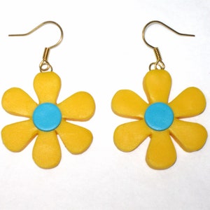 Flower Earrings,Yellow Flower Earrings,60's Earrings,Flower Power Earrings,Groovy Flower Earrings,Hippie Earrings,Sunflower Earrings,Flowers