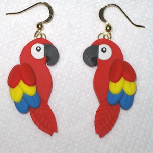 Red Parrot Earrings,Bird Earrings,Tropical Bird Earrings,Macaw Earrings,Parrothead Earrings,Parrot Lover Gift,Parrot Earrings,Polymer Clay