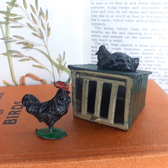 Poulailler noir et poulailler Johillco vintage avec un coq noir