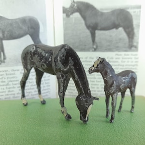 Vintage Britains Horse and a Foal by Taylor & Barratt - Hollow-cast Toys