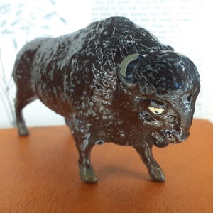 Bison/buffle rare vintage - J Hill & Co (Johillco) - Figurine de zoo en plomb d&#39;avant-guerre