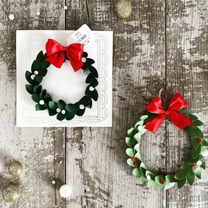 Gift idea - Mini decorative wreath with floral details in colored cardboard + cardboard frame