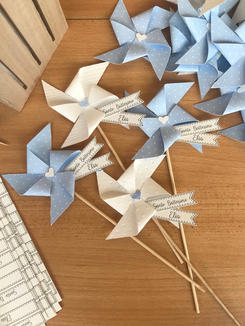 Set 10 Girandole di carta tag fiocco Pinwheel gift favor moulin à vent segnaposto feste di compleanno, battesimo, baby shower con tag