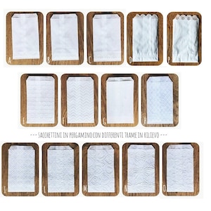 May include: A set of 15 white paper bags with different embossed patterns. The bags are arranged in three rows of five. The text "SACHETTINI IN PERGAMINO CON DIFFERENTI TRAME IN RILIEVO" is printed below the bags.