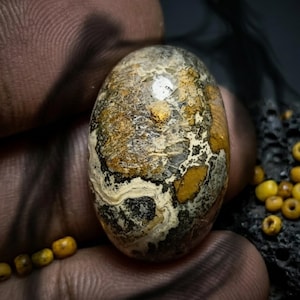 Old Java Jasper Rough Stone – Indonesian Natural Earthy Specimen (24x16x11mm)