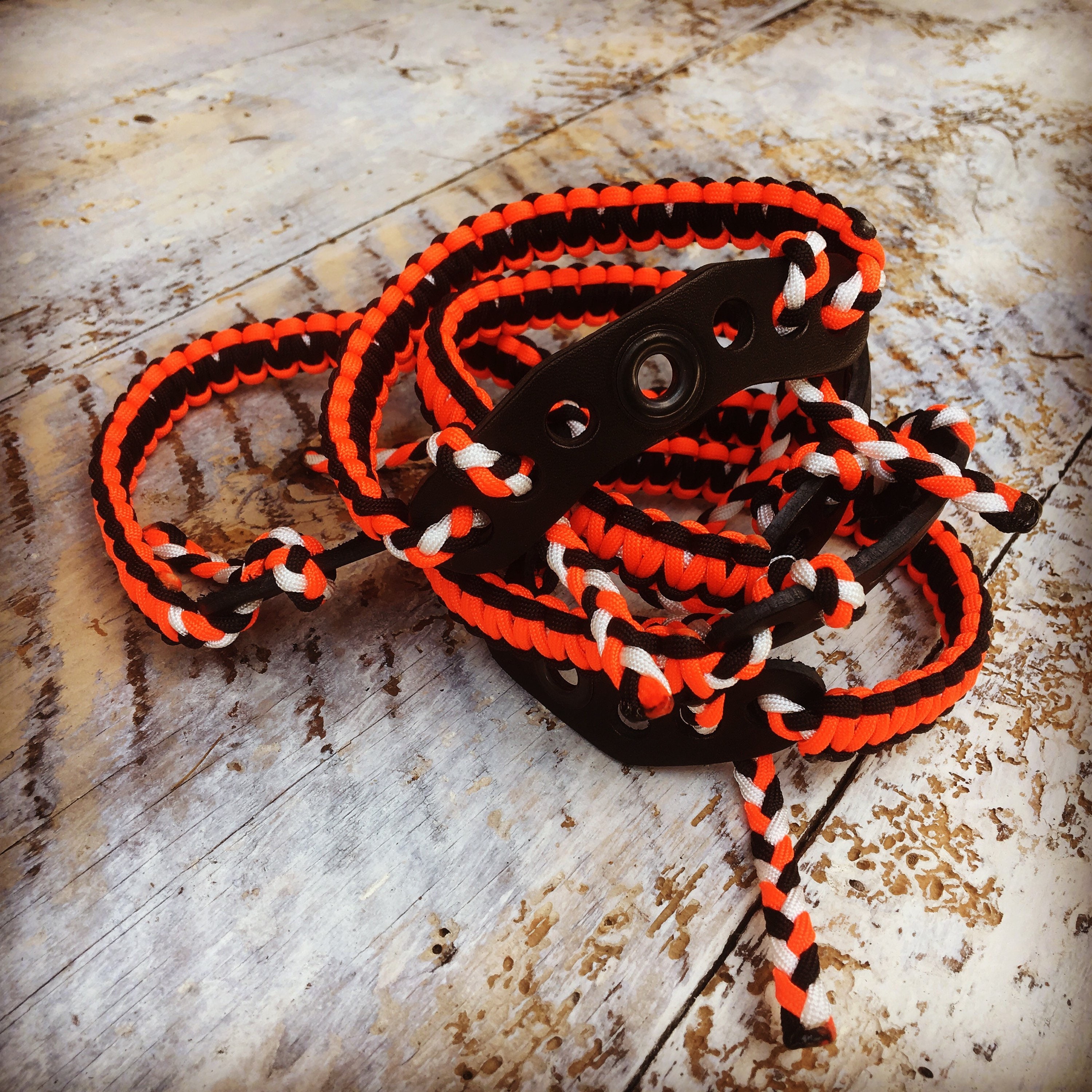 Bow wrist sling with leather yoke — UltimateCamo