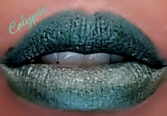 dark green lipstick