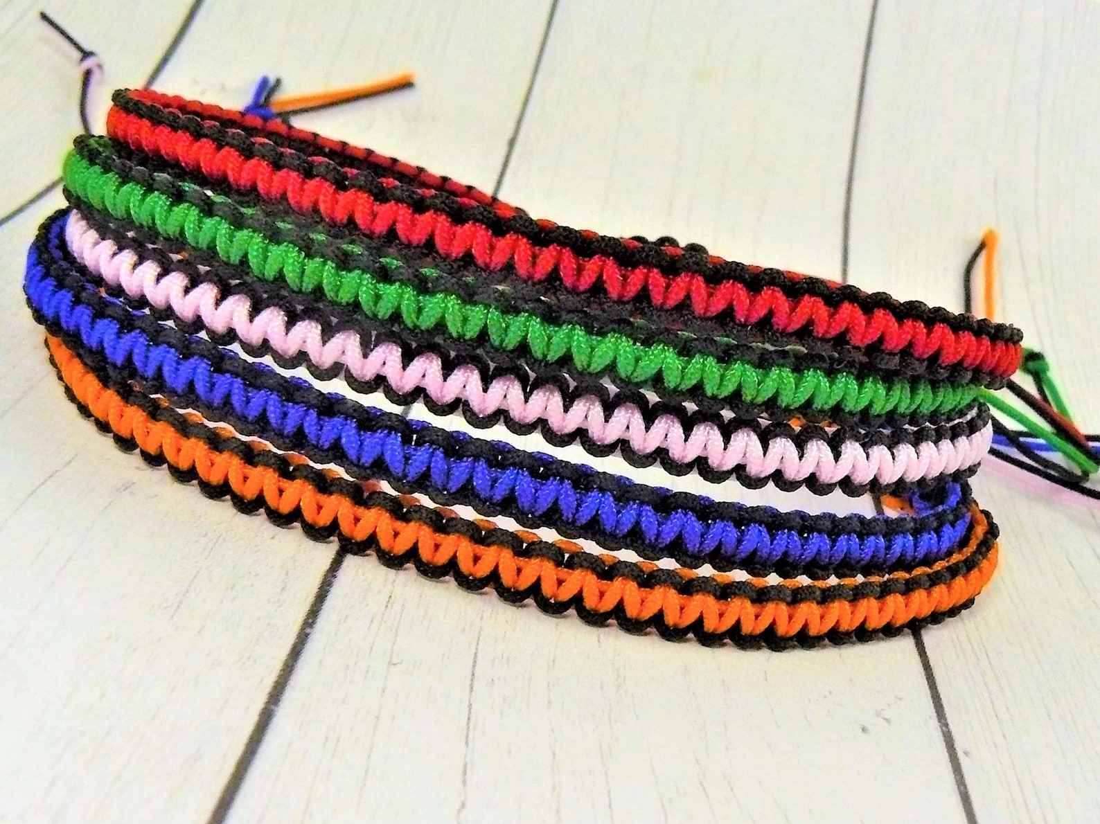 Two Tone Macrame String Bracelet Friendship Bracelet | Etsy