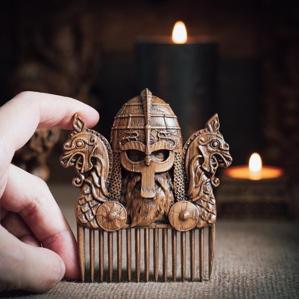Peigne en bois barbe Viking Odin Wotan Wodan Woden Grimnir mythologie nordique drakkar dieux scandinaves