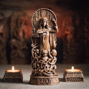 Handmade Oak Wood Frigg Statue: Norse Goddess Altar Decor