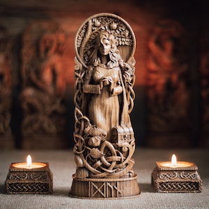 Idunn statue, Iduna, Iðunn, norse gods, wood carving altar heathen asatru viking god and goddes sculpture wooden scandinavian pantheon