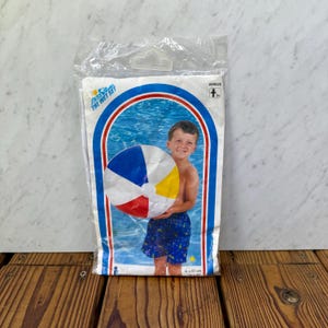 Vintage 2000 The Wet Set Inflatable Beach Ball - Intex 20&quot;