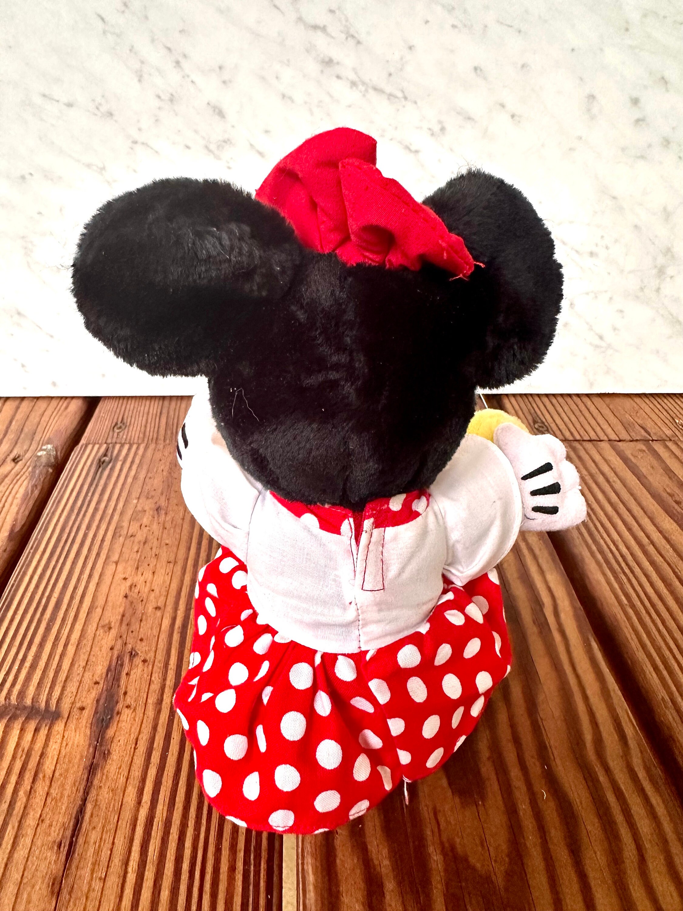 ヴィンテージ 1980年代 ミニーマウス ぬいぐるみ – 8インチ 座った