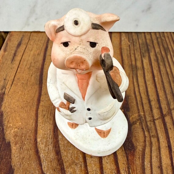 ヴィンテージ ソフビ 人形 3匹の子豚 豚 Vintage Pig Figure Vintage Enesco Three Little Pigs Bone China Figurine Set 1981