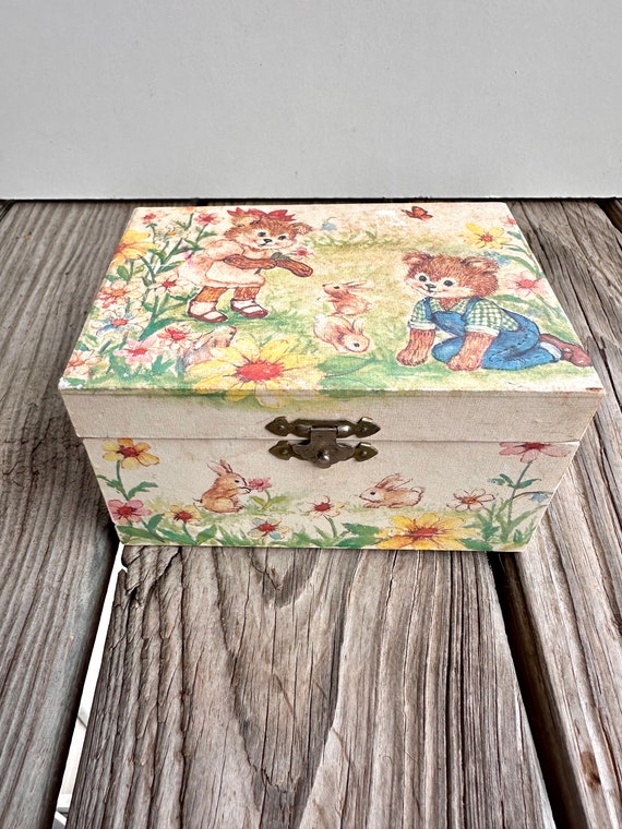 Vintage 1980's Teddy Bear Musical Jewelry Box by P