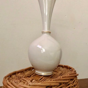 Vintage Lenox Porcelain Bud Vase with 24K Gold Trim – Ivory USA Made