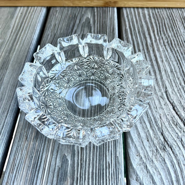 Vintage Round Crystal Cut Glass Ashtray - Starburst Daisy Pattern - Ocean Glassware - 6" - Made in Thailand - Mid Century Modern Design