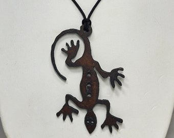 Lizard Pendant Necklace, Free Shipping (23715), Recycled Metal Lizard Necklace, Lizard Pendant, Pendantlady