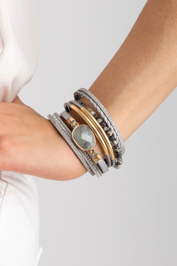 Saachi bracelet clearance