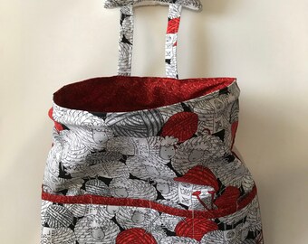 Hanging Yarn Ball Holder (Non Slip) - Sheep and Balls of Yarn