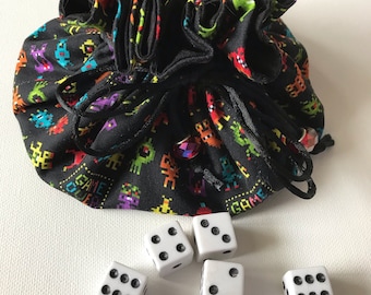 Large Dice Bag/Jewellery Cinch in 8-bit Print
