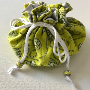 Imprimé laine, petit sac pour dés/serre à bijoux
