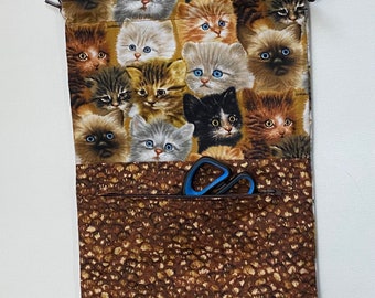 Bolsa para proyectos de varios gatos con bolsillo frontal