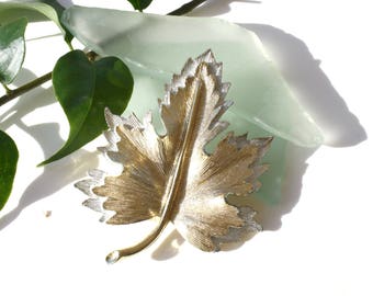 Vintage Sarah Coventry Gold and Silver Toned Leaf Brooch / Pin