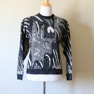 1980s Vintage Abstract White, Black, and Gray Sweater