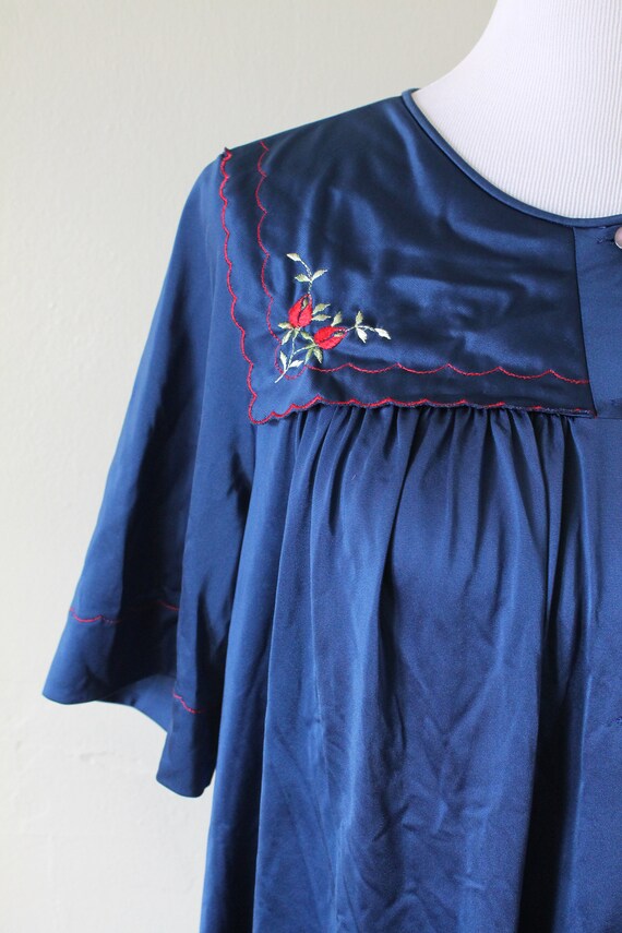 1970s Vintage Embroidered Nightgown - image 4