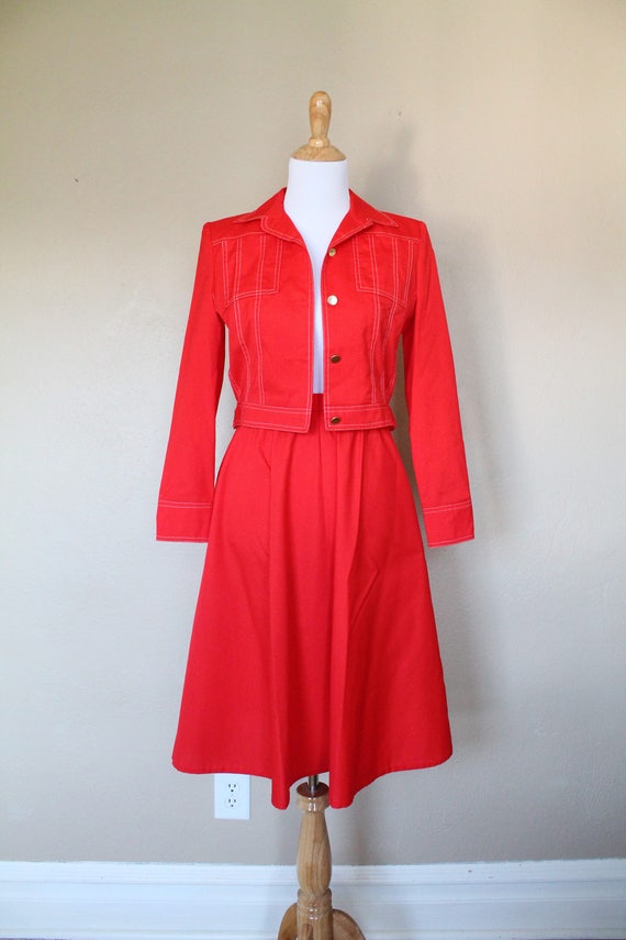 1970s Red Skirt and Jacket Set - image 3