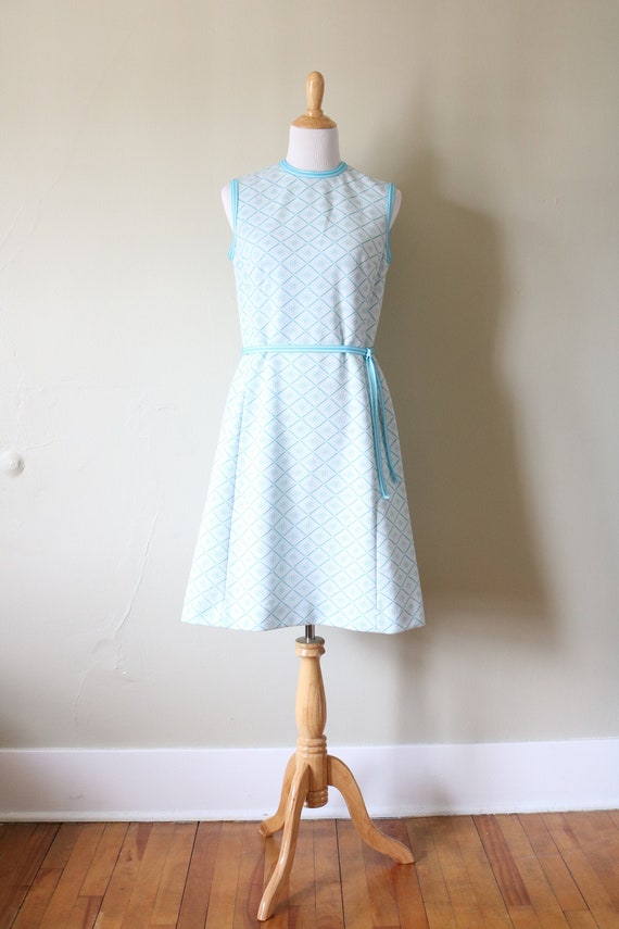 1960s Vintage Blue and White Patterned Day Dress