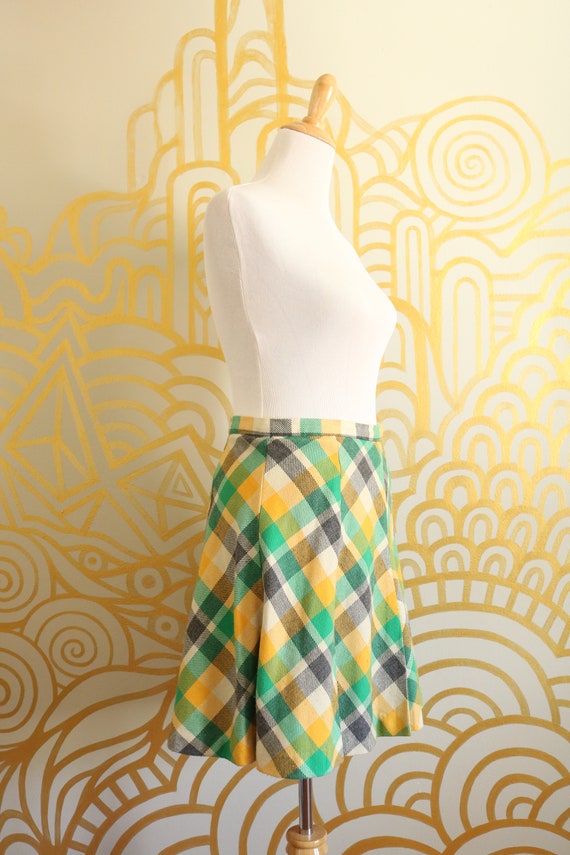 1970s Vintage Plaid Skirt - image 4