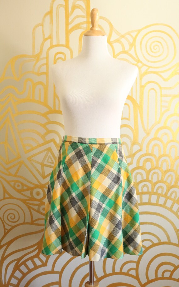 1970s Vintage Plaid Skirt - image 2