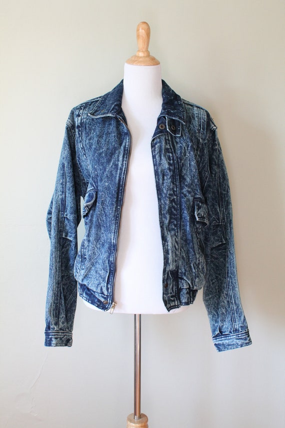 1990s Vintage Acid Washed Denim Jacket - image 8