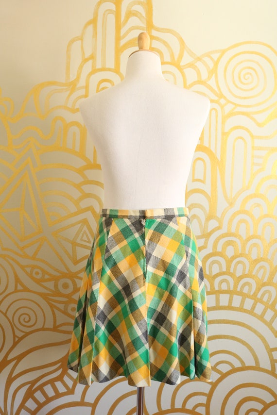1970s Vintage Plaid Skirt - image 5