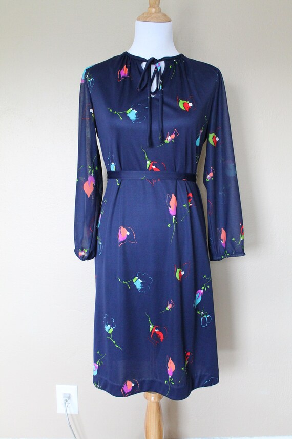 1970s Vintage Blue Floral Pattern Dress - image 2