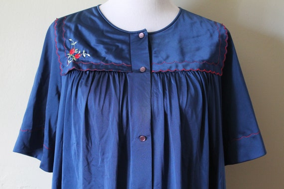 1970s Vintage Embroidered Nightgown - image 3