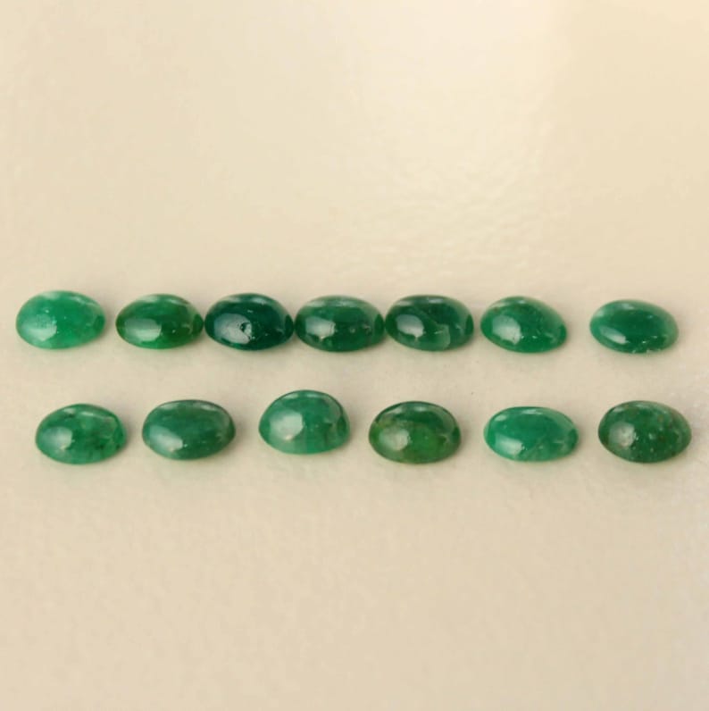 16.48Cts Beautiful Natural Green Emerald Loose Stone 6x8 mm Oval Cabochons for jewelry use