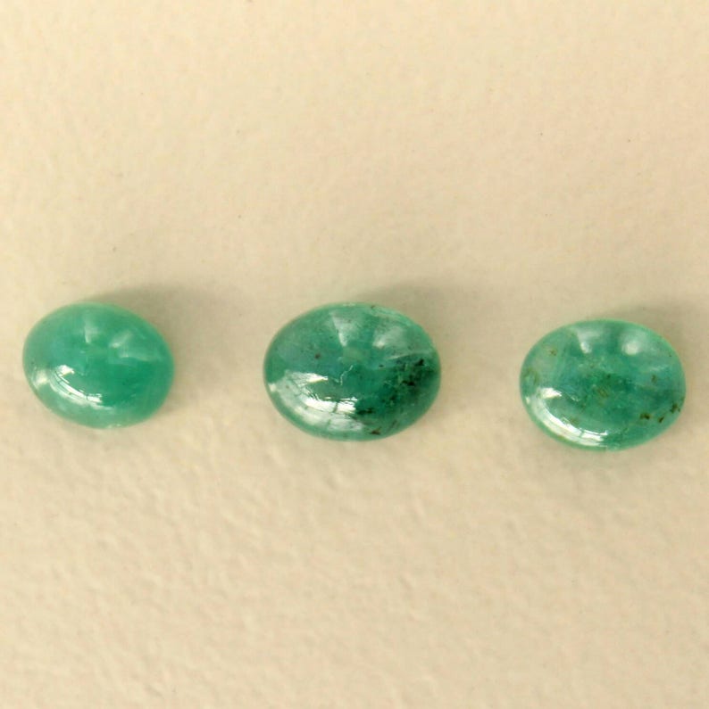 11.93Cts Beautiful Natural Green Emerald Loose Stone Oval Cabochons