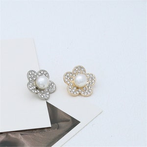2/6/10pcs Metal Zircon Plum Bossom Pearl Buttons, Buttons for Shirt Jacket Sweater DIY Craft ,High Quality YO024