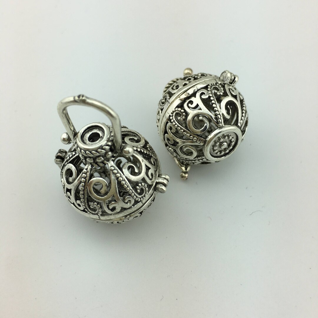 5 PCS 2820 MM Ancient Silver Brass Hollow Out Locket for Perfume ...