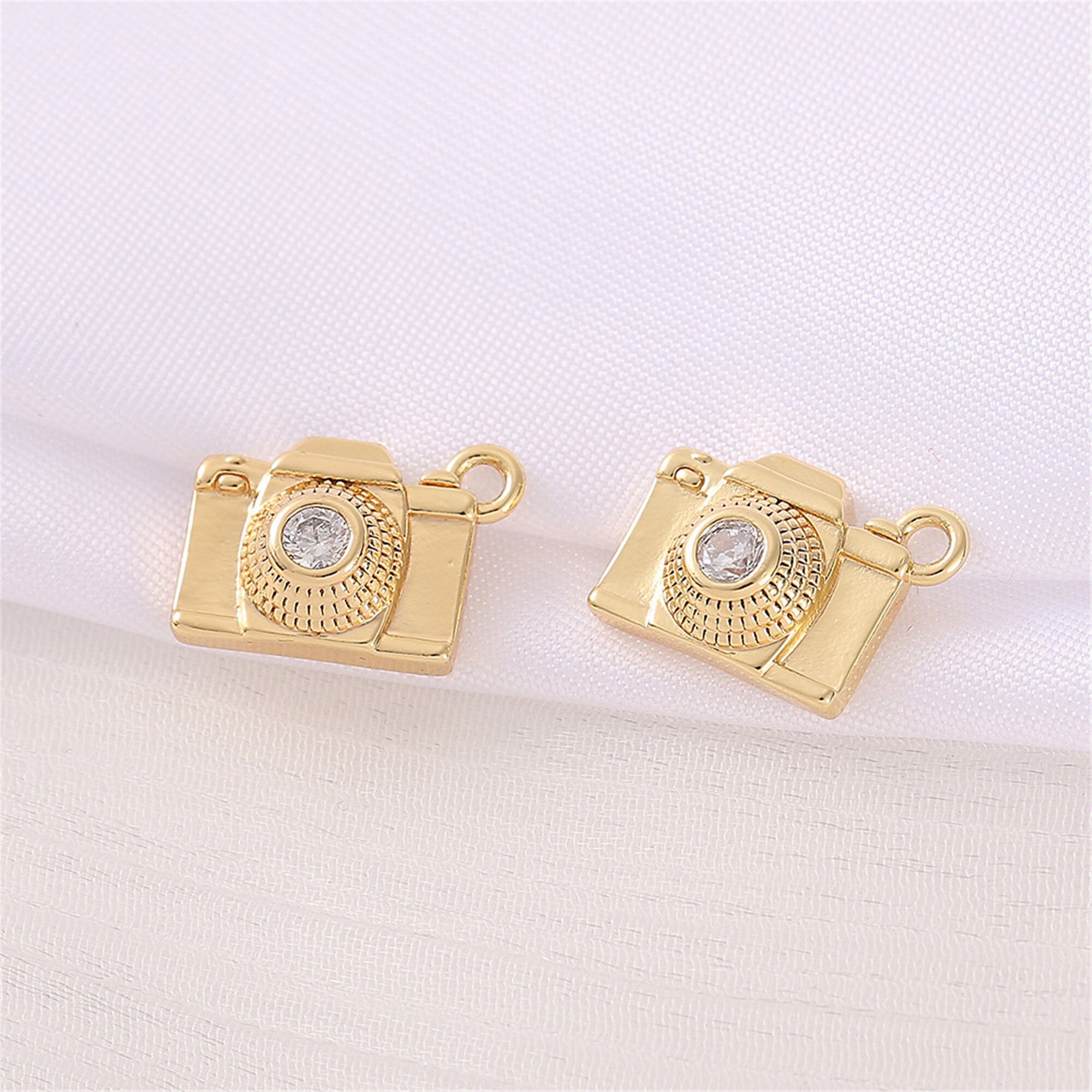 日本初の 10pcs 10x12mm Charm,earring Camera Zircon Brass Gold 24K アクセサリー