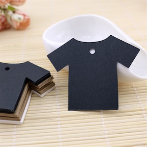 50 pz 50*60mm T-shirt Forma Etichette di Carta Kraft per Regali, Etichettatura, Etichette di Vendita Carta Kraft Fatta A Mano Tag Matrimoni Fai Da Te PP100