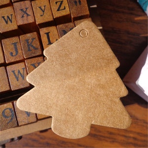 50 Stück 54*55mm Baum Form Kraftpapier Tags für Geschenke, Etikettieren, Verkauf Tags Kraftpapier Handgemachte Tag Hochzeiten Diy PP033